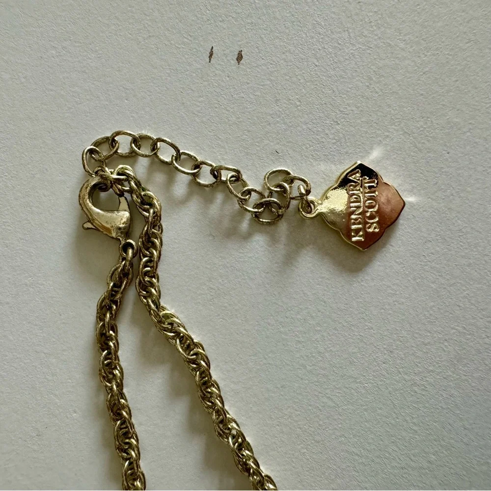 Kendra Scott long gold and green necklace - Picture 4 of 5